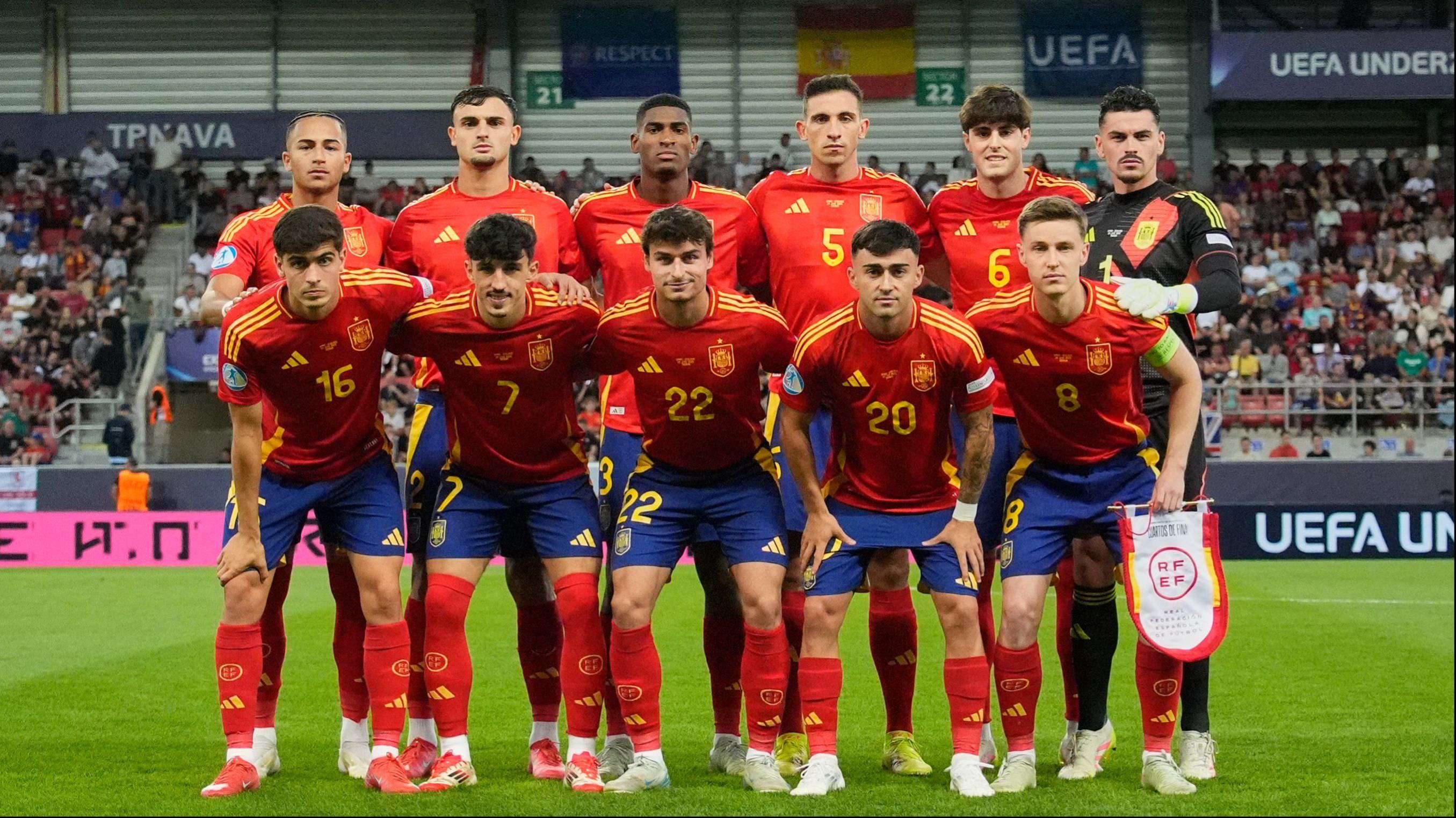 Edited-Equipo-titular-de-Espa-a-sub-21-con-Juanlu.