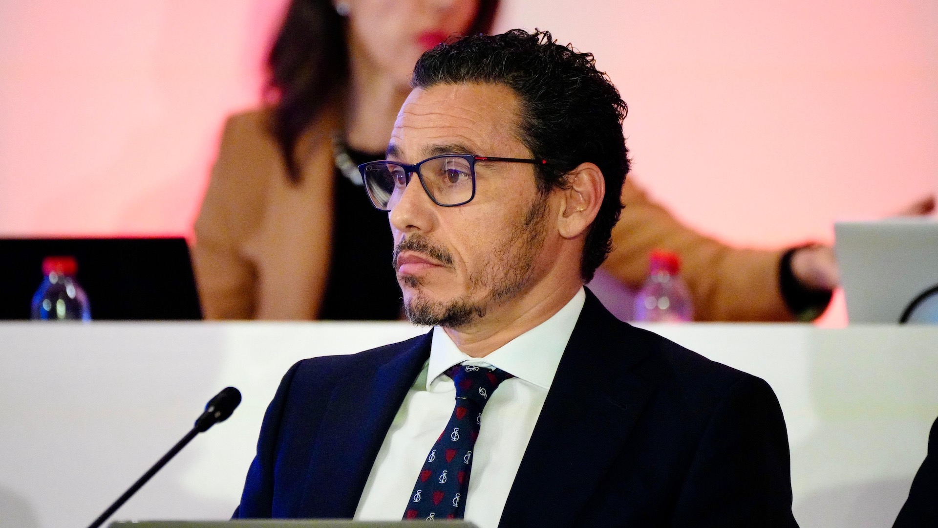 ARRANCA LA JUNTA GENERAL DE ACCIONISTAS CON UN 87,25% DEL CAPITAL SOCIAL  REPRESENTADO | Sevilla FC