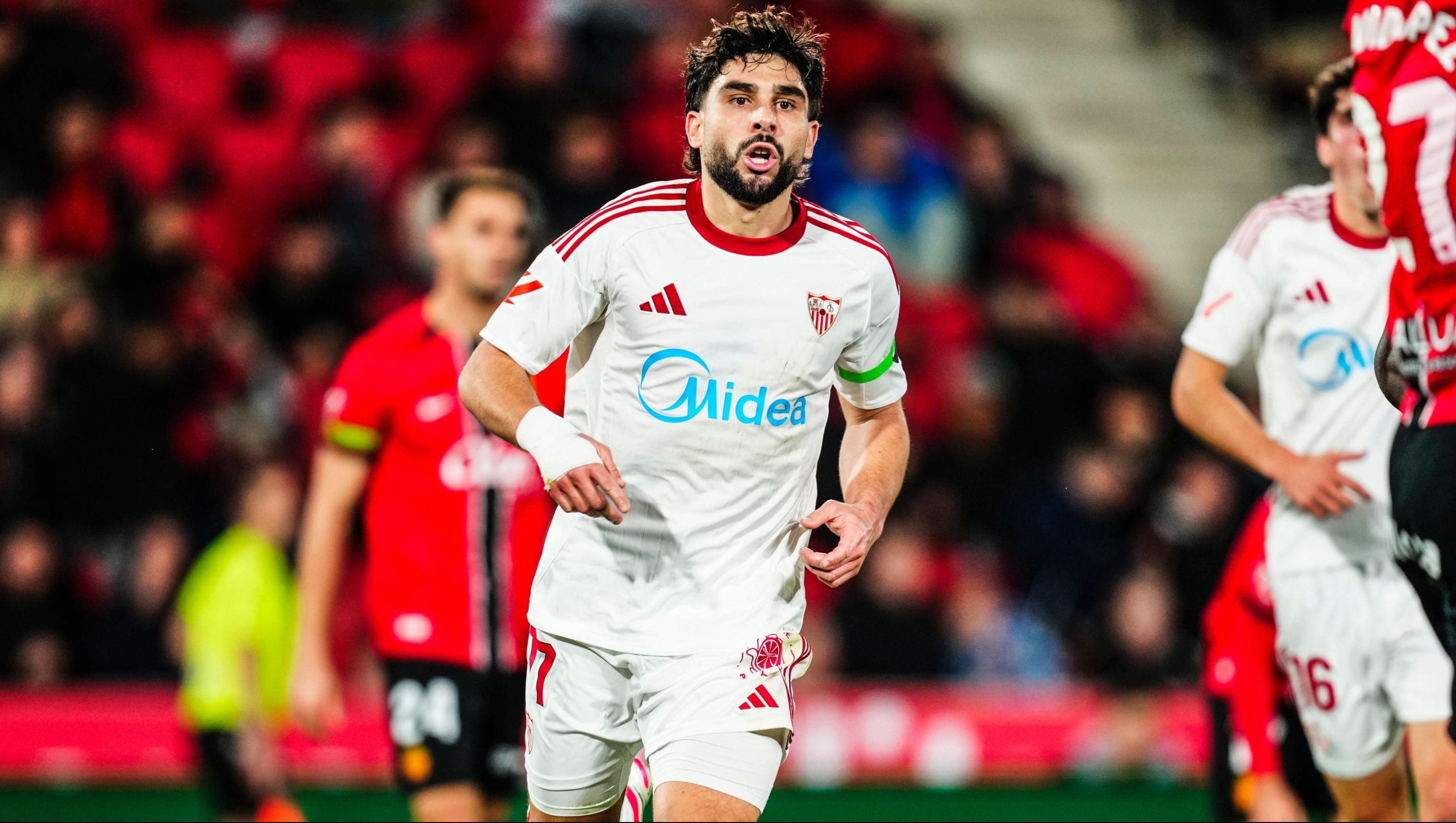 4-1: GOLPEADOS EN SON MOIX | Sevilla FC